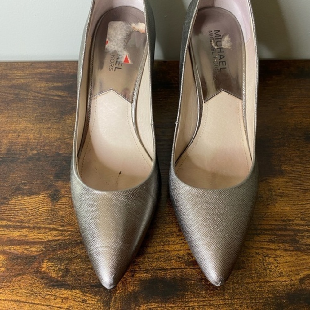 Michael Kors Silver Women's Shoes size 8.5‎